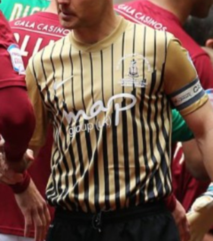 Bradford City 2012-13 EFL League Two Play-Off Final Kit