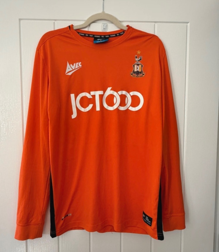 Bradford City 2017-18 GK 2 Kit