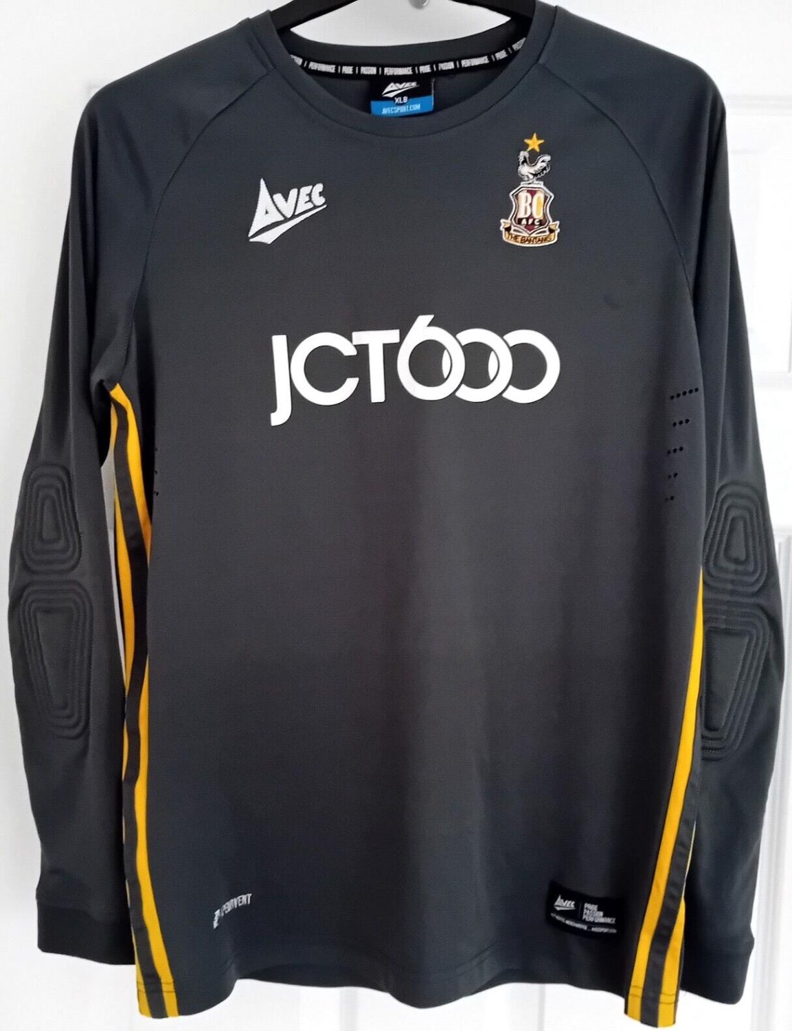 Bradford City 2018-19 GK 1 Kit