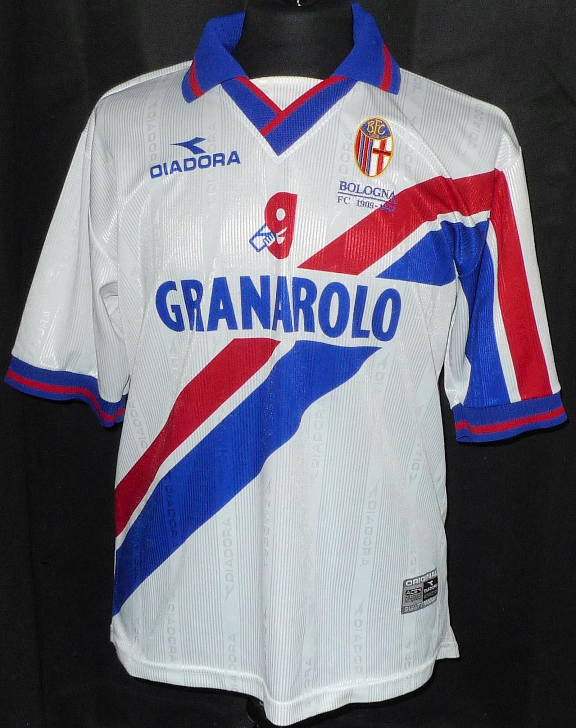 Bologna FC 1999-00 Away Kit