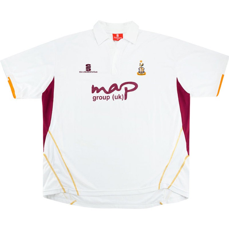 Bradford City 2010-11 Away Kit