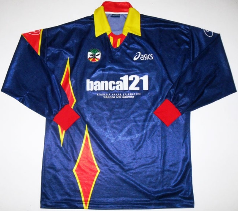 US Lecce 1999-00 Third Kit