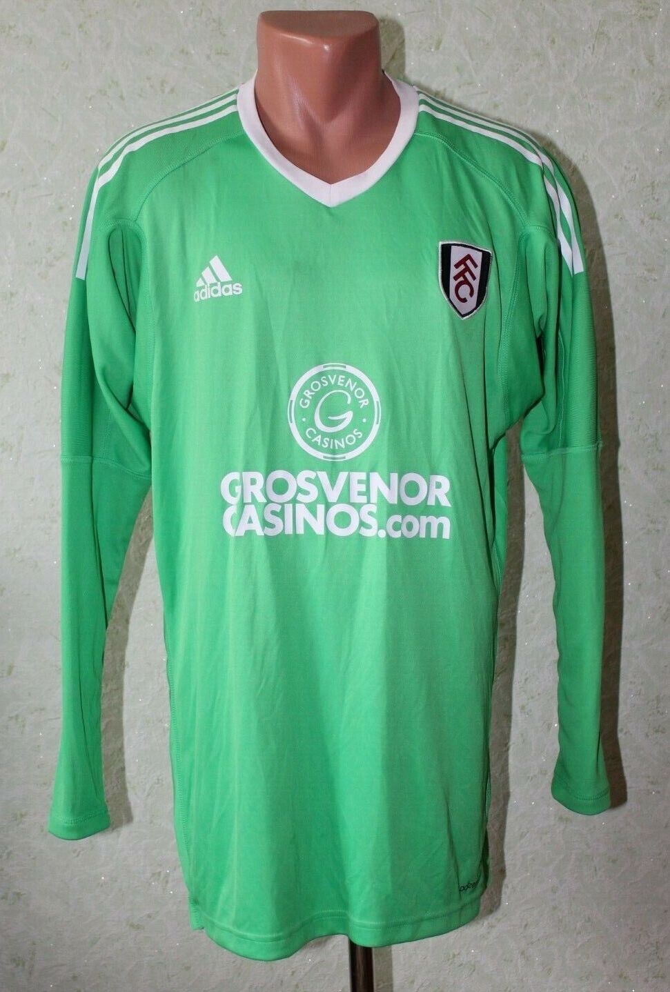 Fulham FC 2017-18 GK 2 Kit