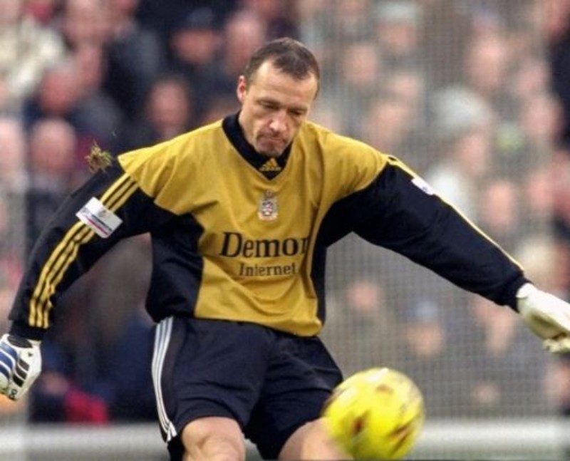 Fulham FC 1998-99 GK 1 Kit