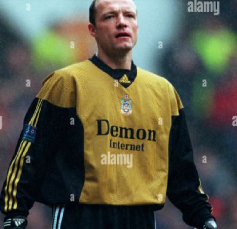 Fulham FC 1998-99 GK 1 Kit
