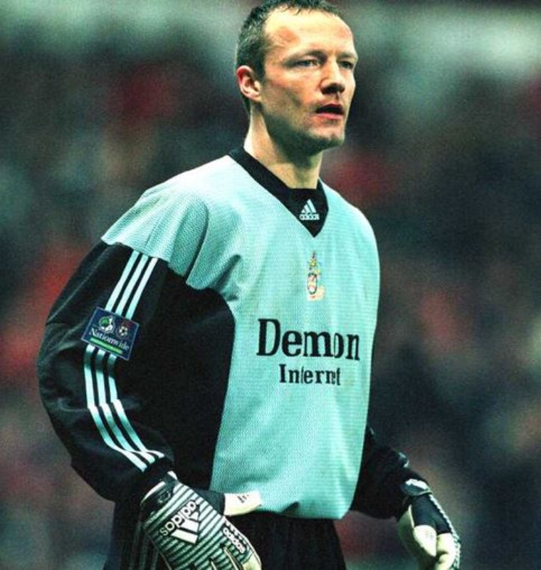 Fulham FC 1998-99 GK 3 Kit