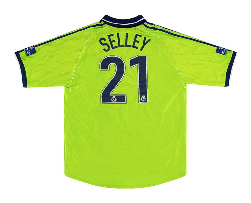 Fulham FC 1999-00 Away Kit