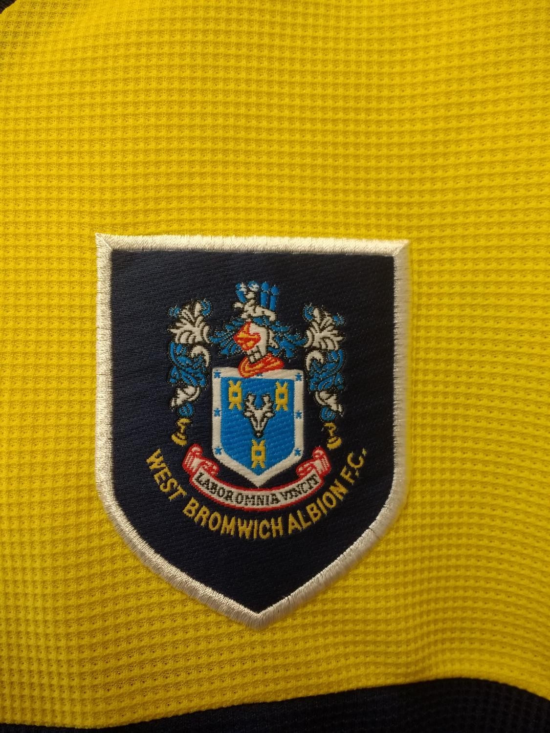 West Bromwich Albion 2000-01 Away Kit