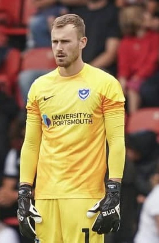 Portsmouth FC 2023-24 GK 1 Kit