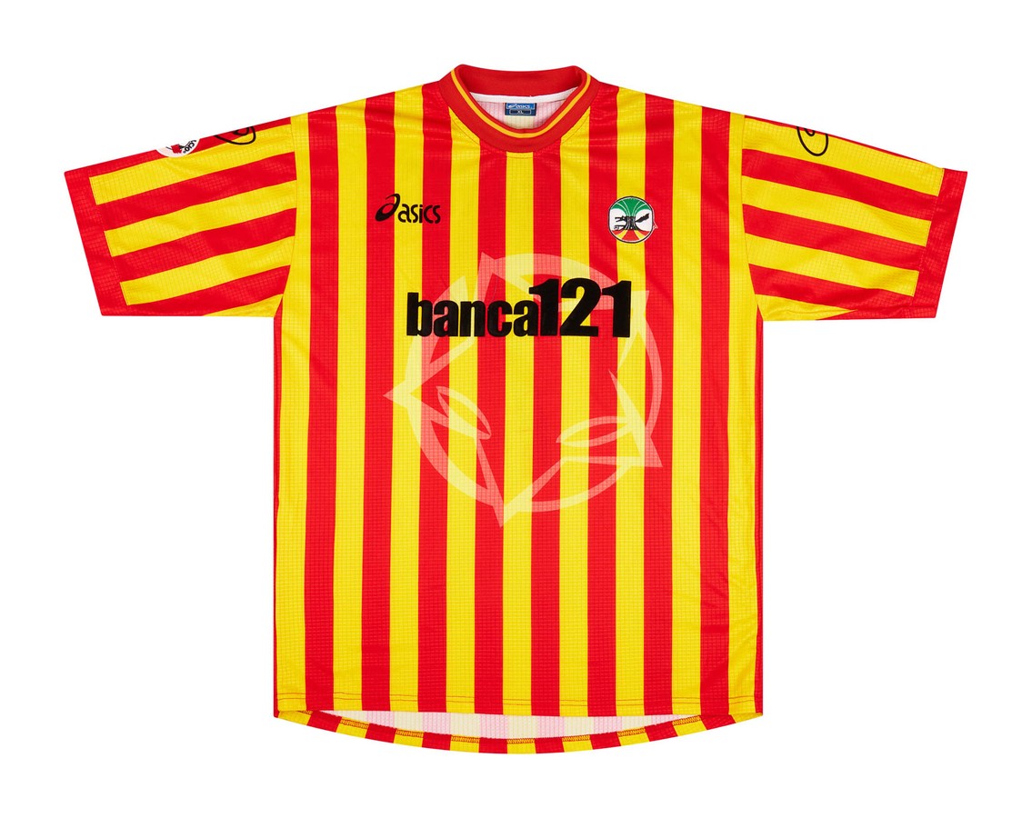 US Lecce 2000-01 Home Kit