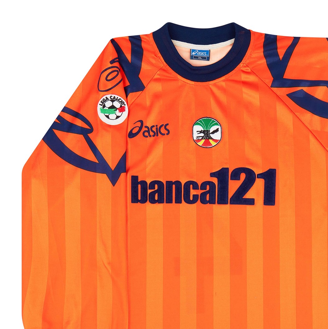 US Lecce 2000-01 Fourth Kit