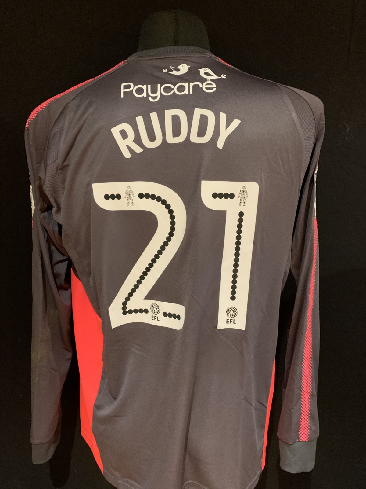 Wolverhampton Wanderers 2017-18 GK 1 Kit