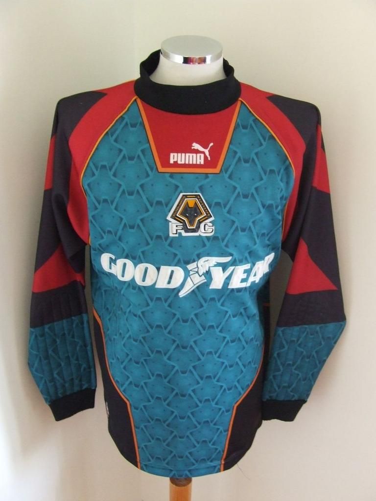 Wolverhampton Wanderers 1996-97 GK 1 Kit