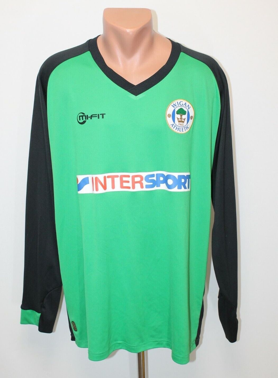 Wigan Athletic 2014-15 GK 1 Kit