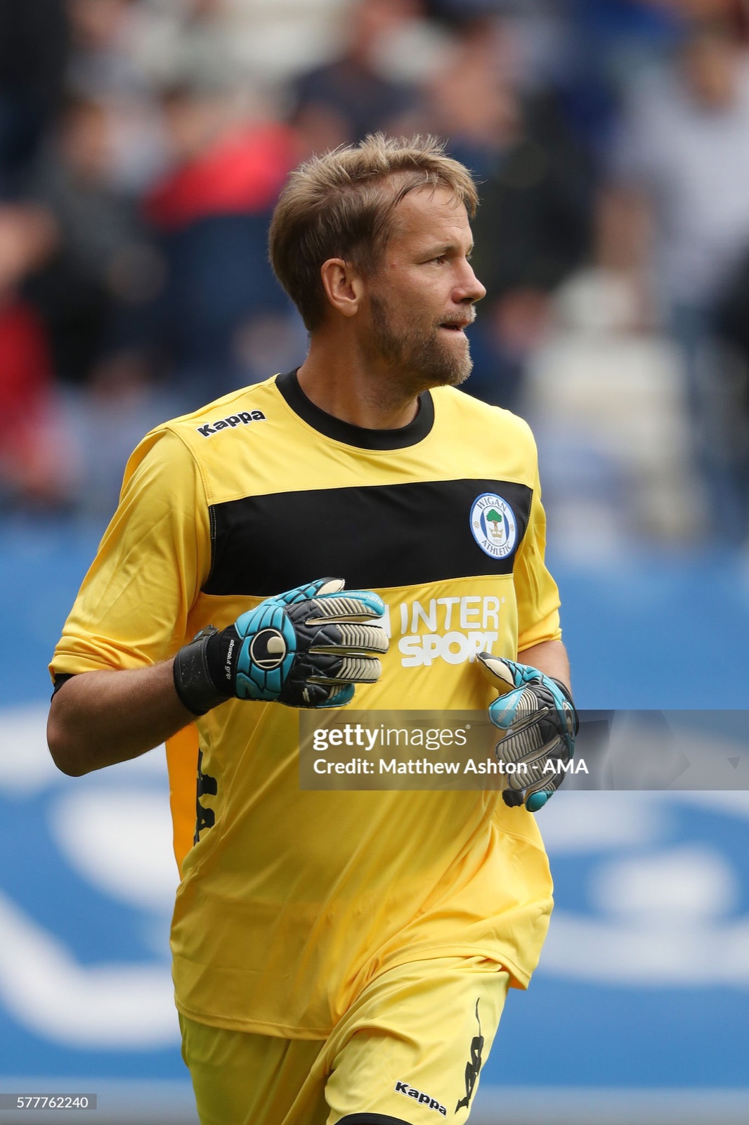 Wigan Athletic 2016-17 GK 2 Kit