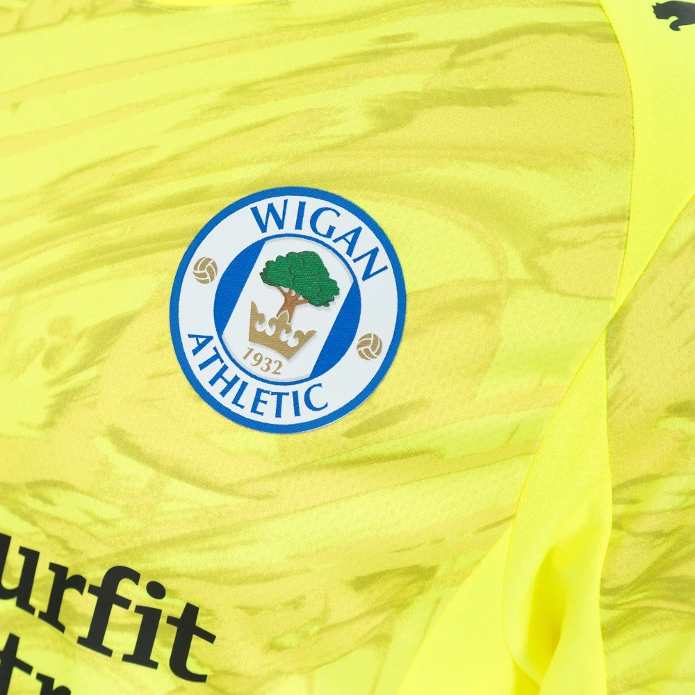 Wigan Athletic 2025-26 GK 2 Kit