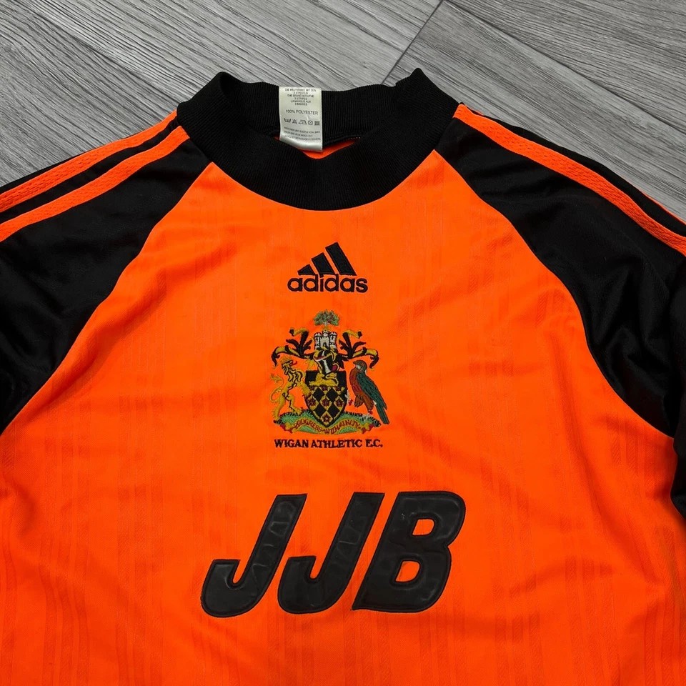 Wigan Athletic 1999-00 GK 1 Kit