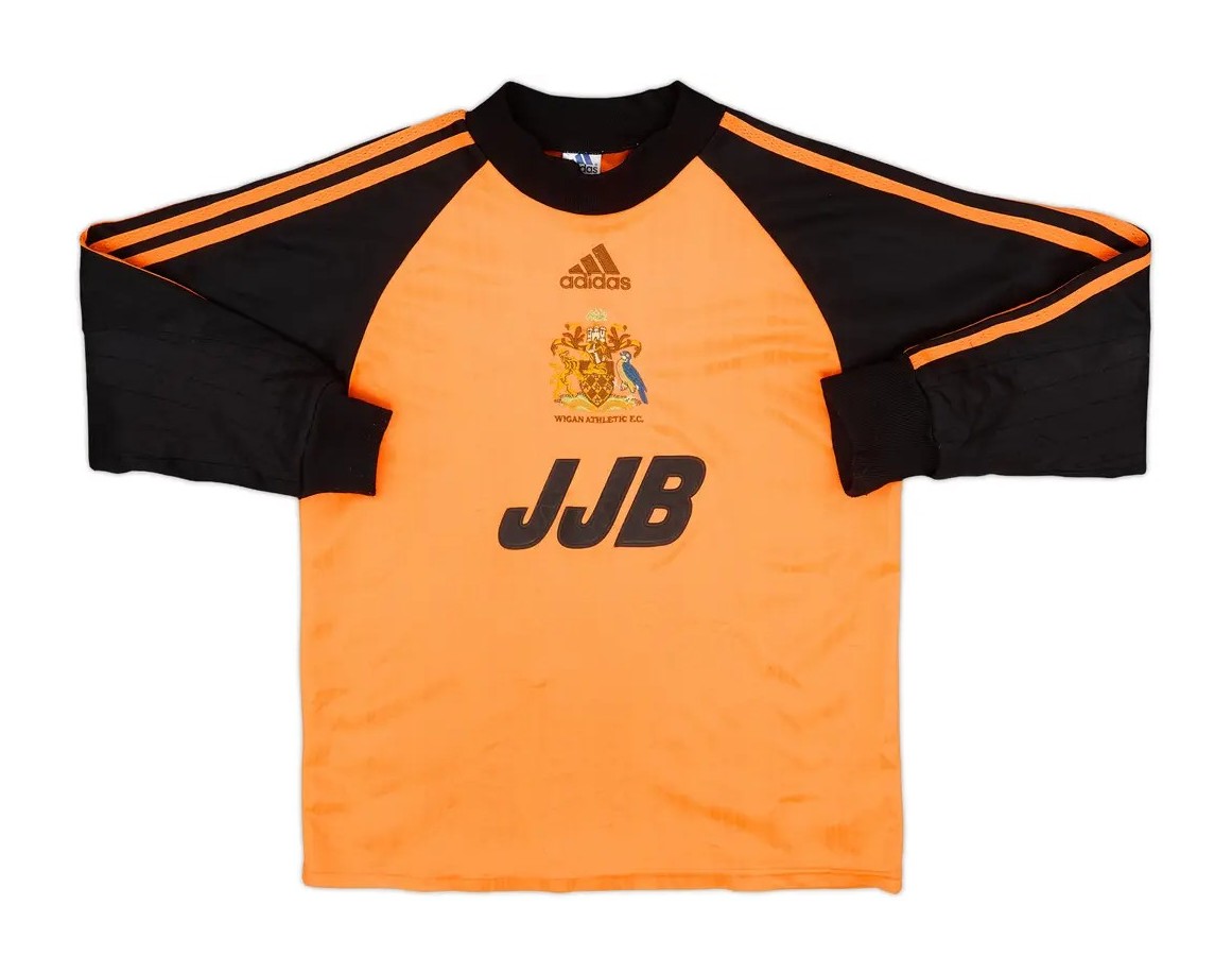 Wigan Athletic 1999-00 GK 1 Kit