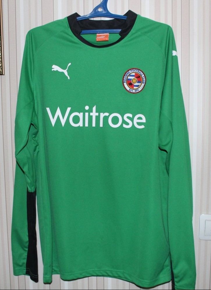 Reading 2014-15 GK 2 Kit