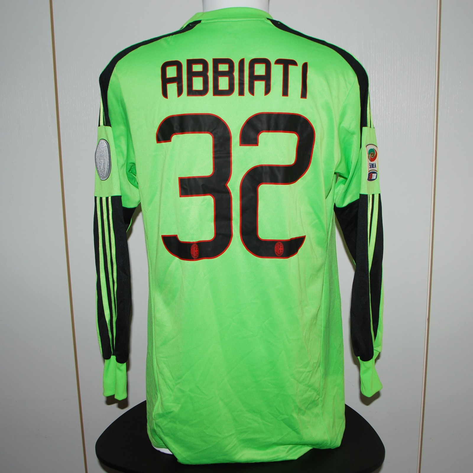 AC Milan 2013-14 GK Away Kit