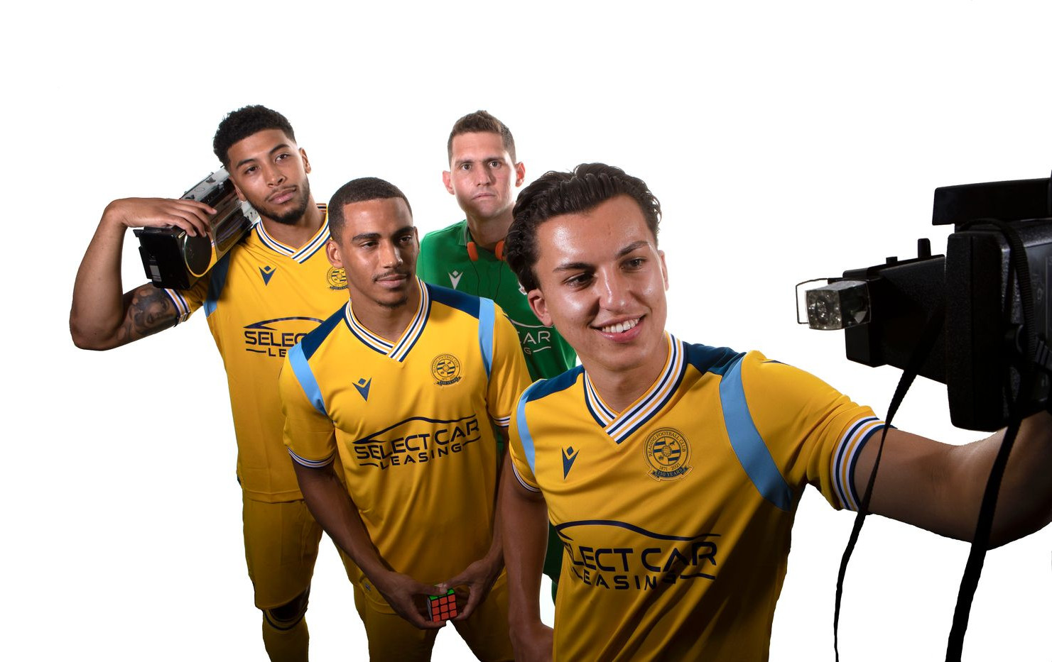 Reading 2021-22 Away Kit