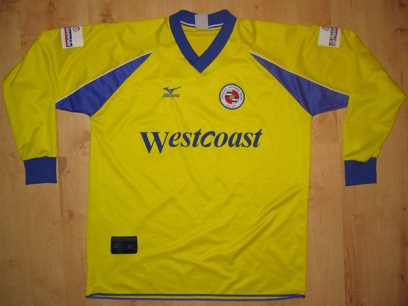 Reading 2000-01 Away Kit