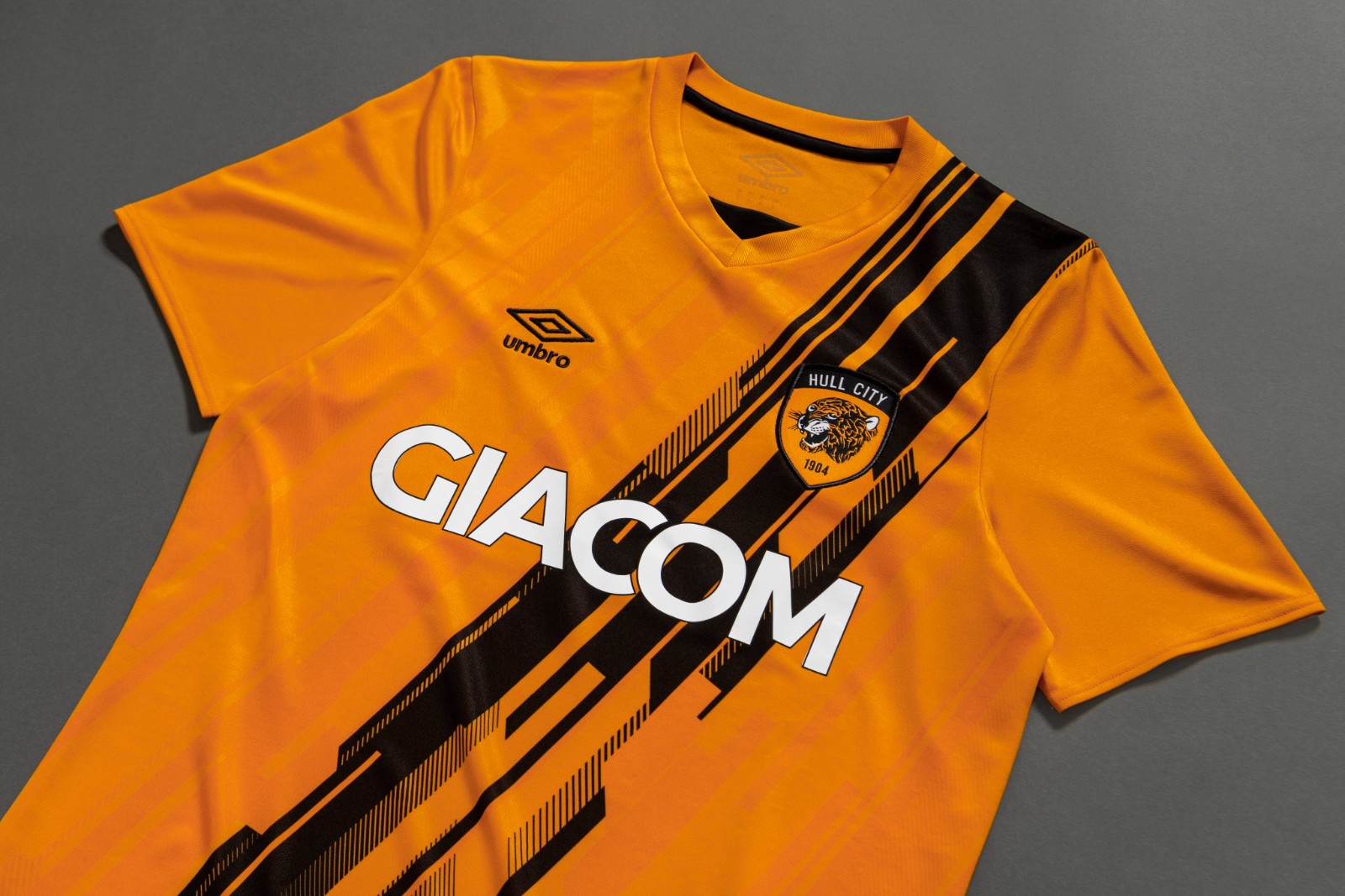 Hull City AFC 2021-22 Home Kit