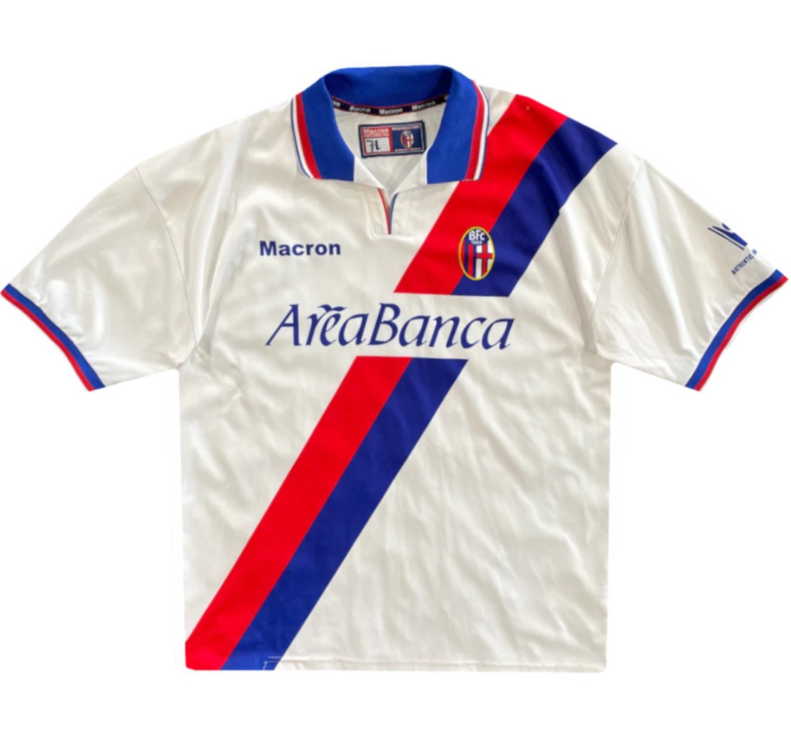 Bologna FC 2001-02 Away Kit