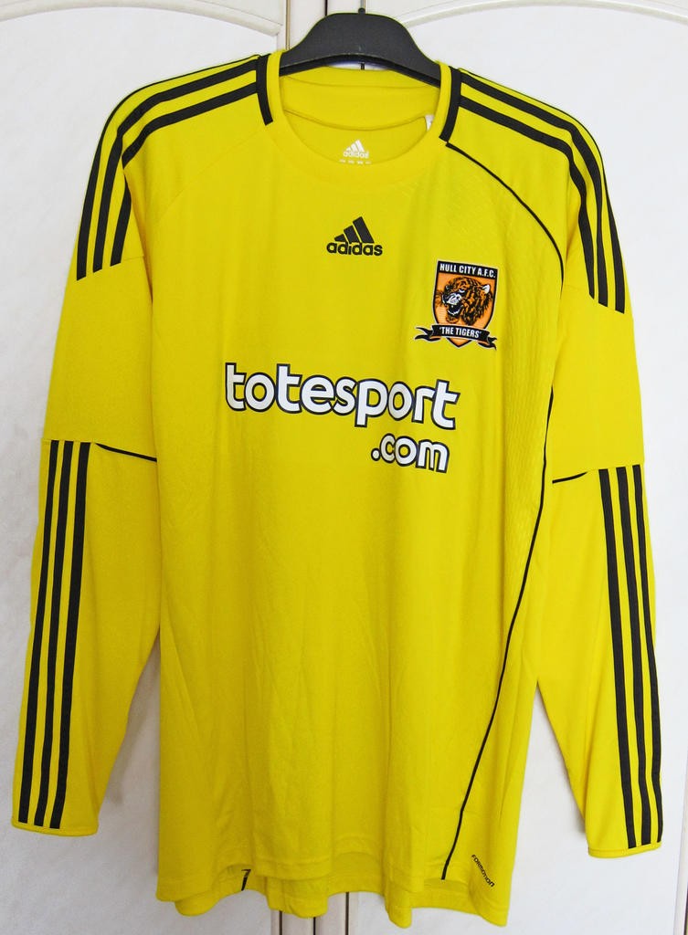 Hull City AFC 2010-11 GK 2 Kit