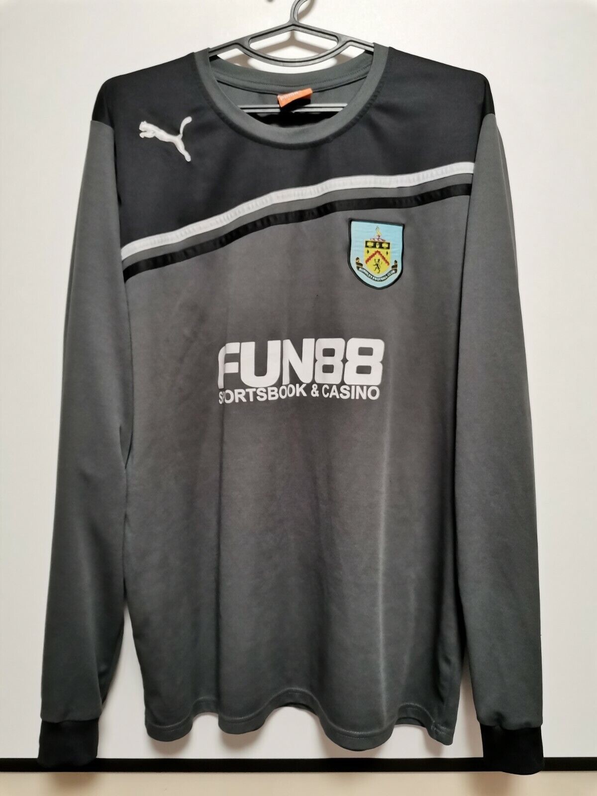 Burnley FC 2011-12 GK 1 Kit