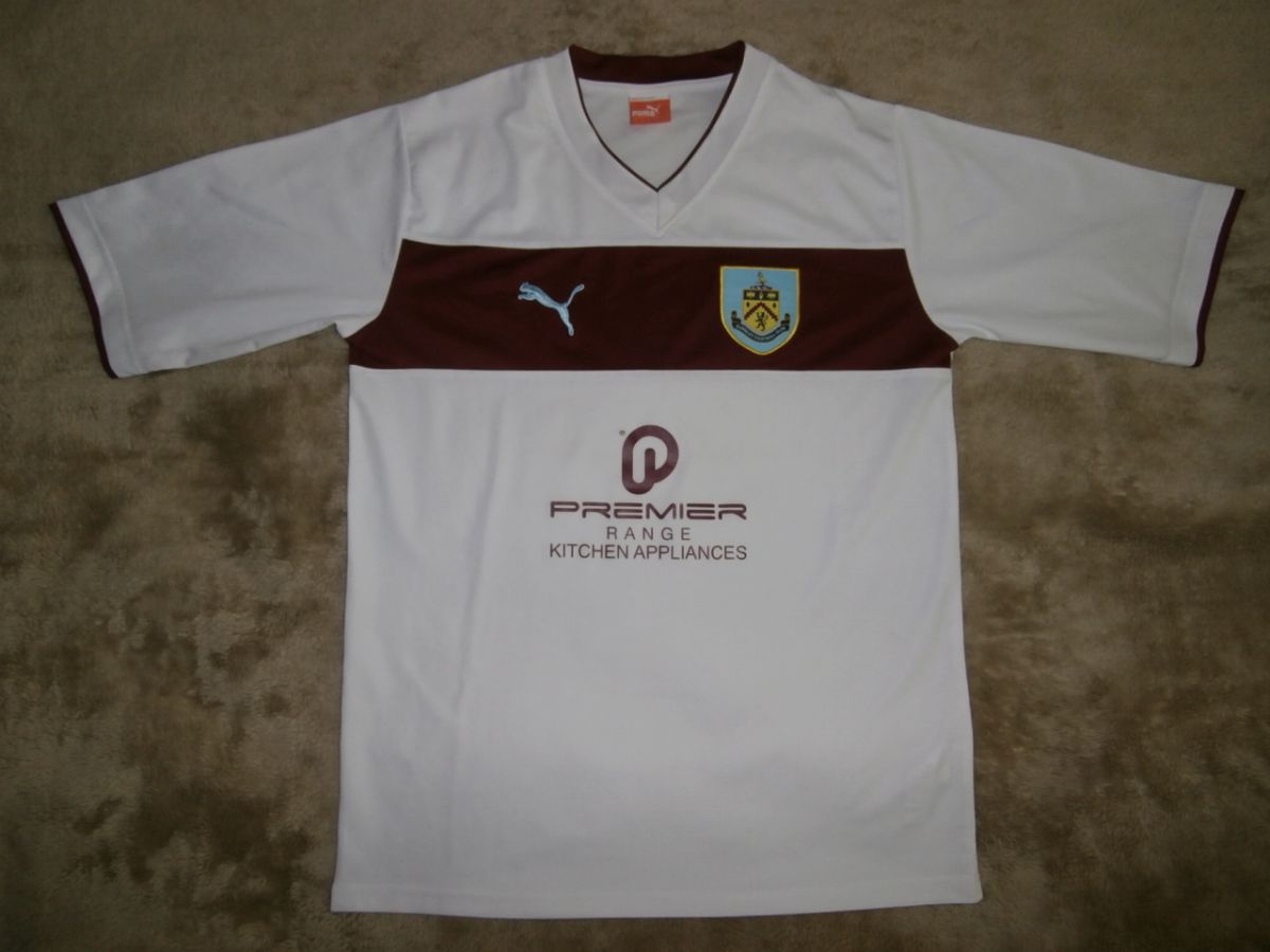 Burnley FC 2012-13 Away Kit