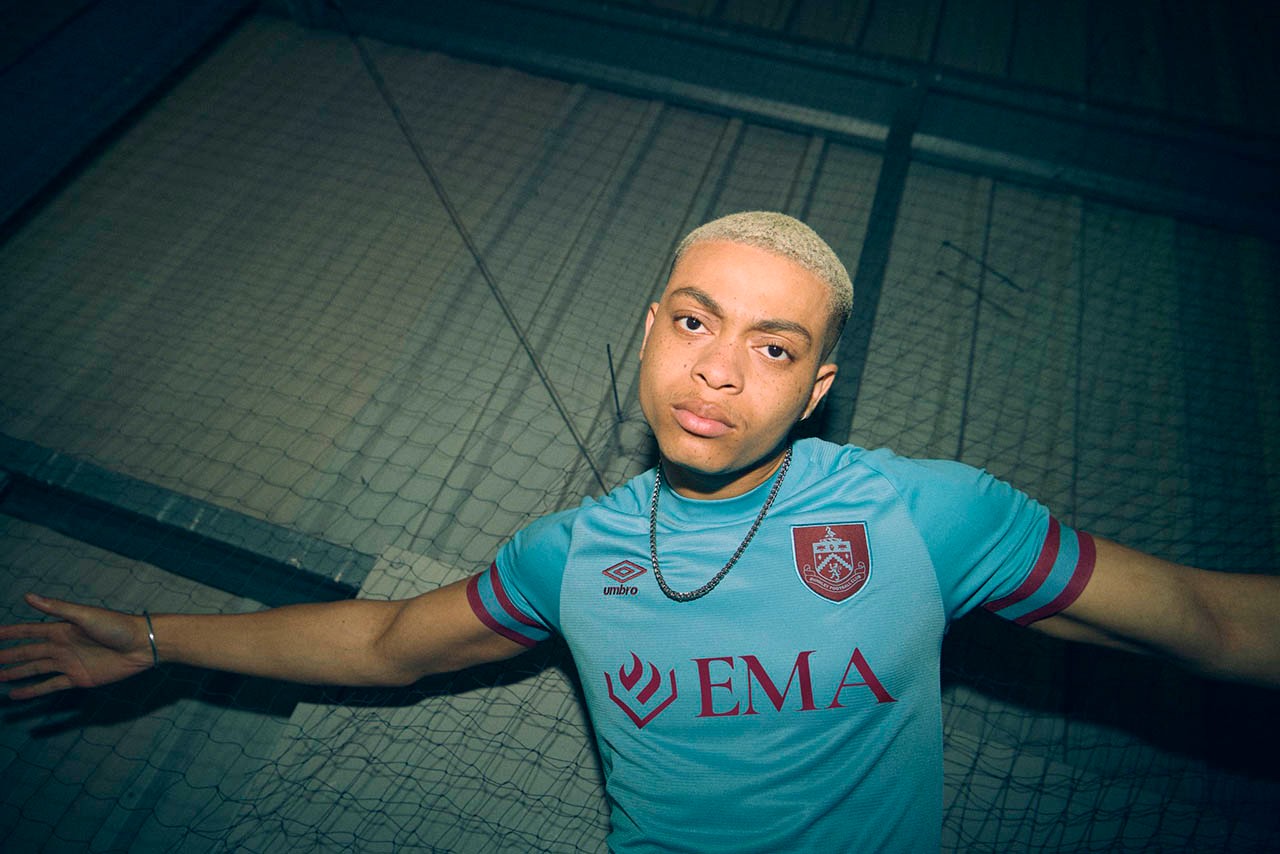 Burnley FC 2022-23 Away Kit