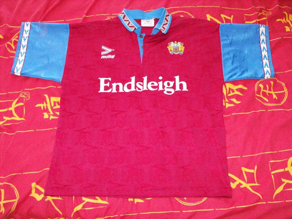 Burnley FC 1994-95 Home Kit