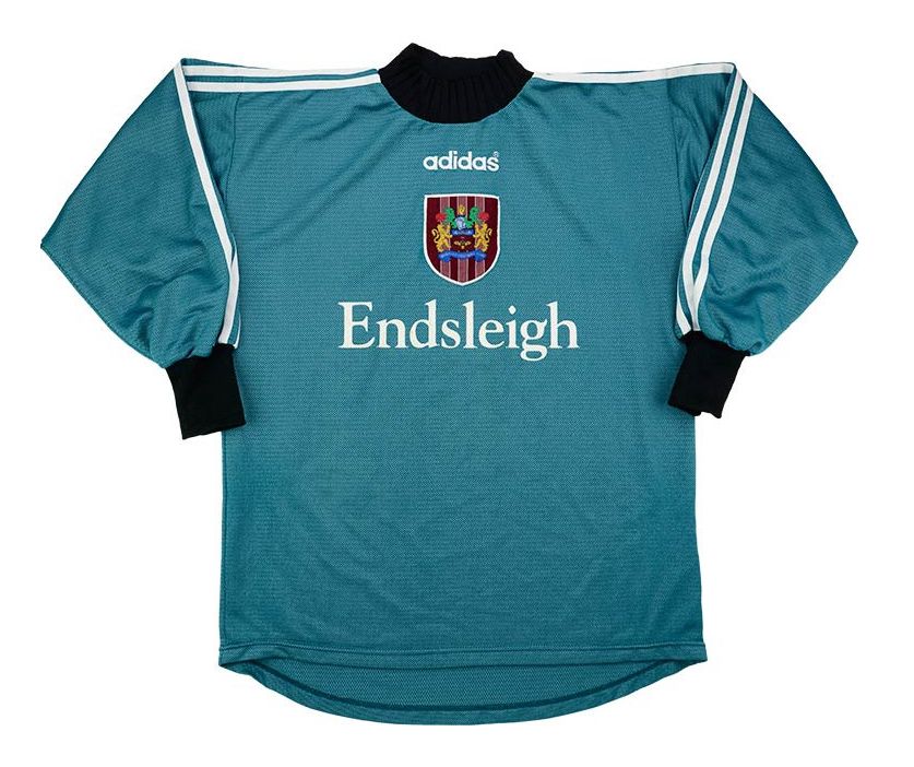 Burnley FC 1996-97 GK 1 Kit