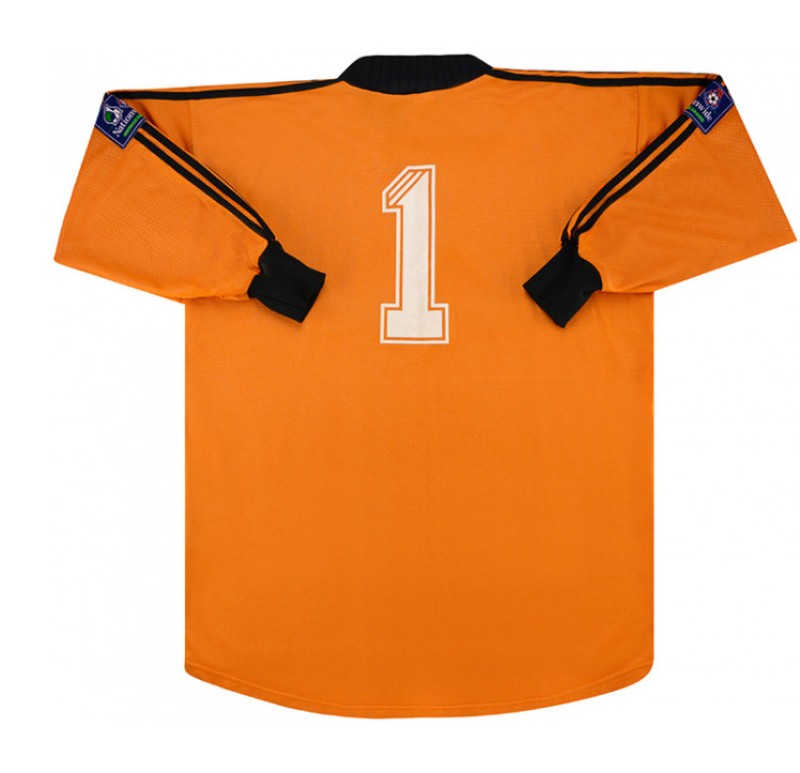 Burnley FC 1996-97 GK 2 Kit