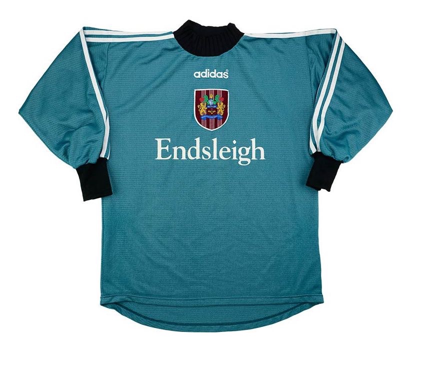 Burnley FC 1997-98 GK 1 Kit