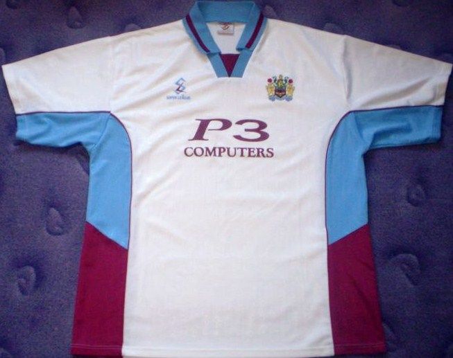 Burnley FC 1999-00 Away Kit