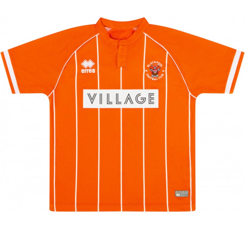 Blackpool 2015-16 Home Kit