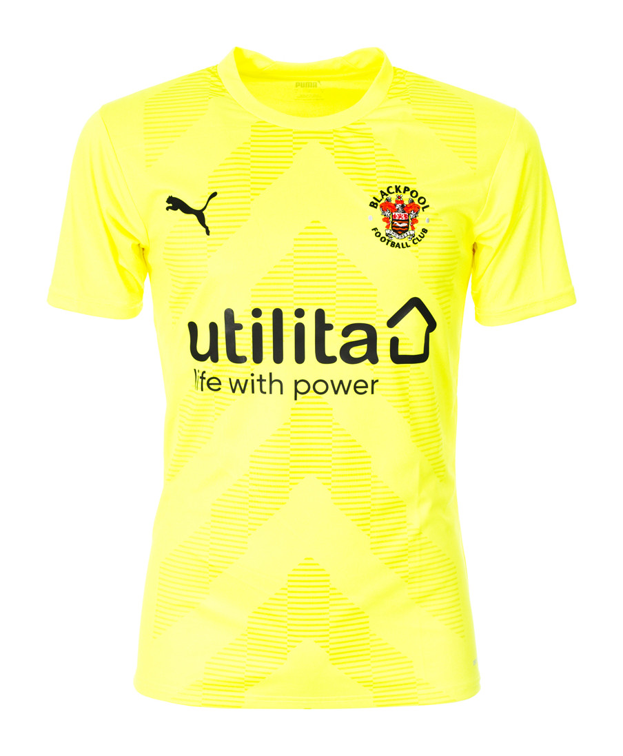 Blackpool 2022-23 GK Away Kit