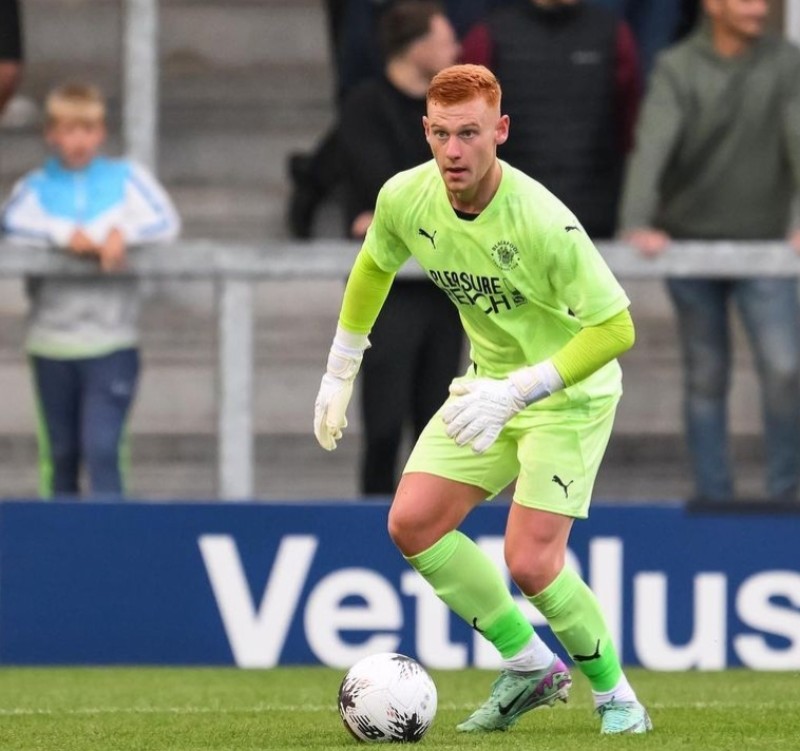 Blackpool 2024-25 GK Home Kit