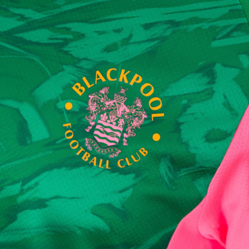 Blackpool 2025-26 GK 1 Kit