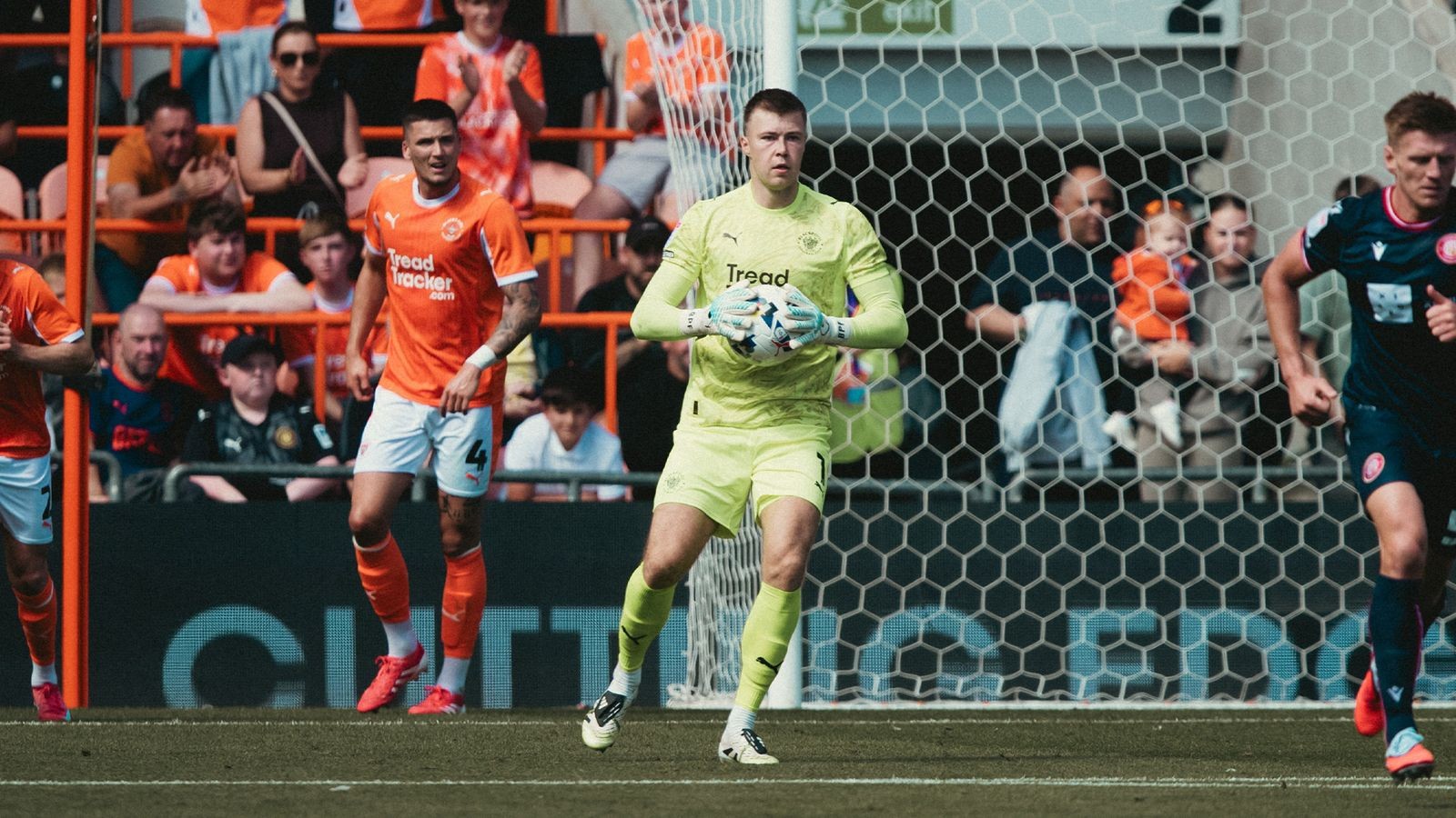 Blackpool 2025-26 GK 3 Kit
