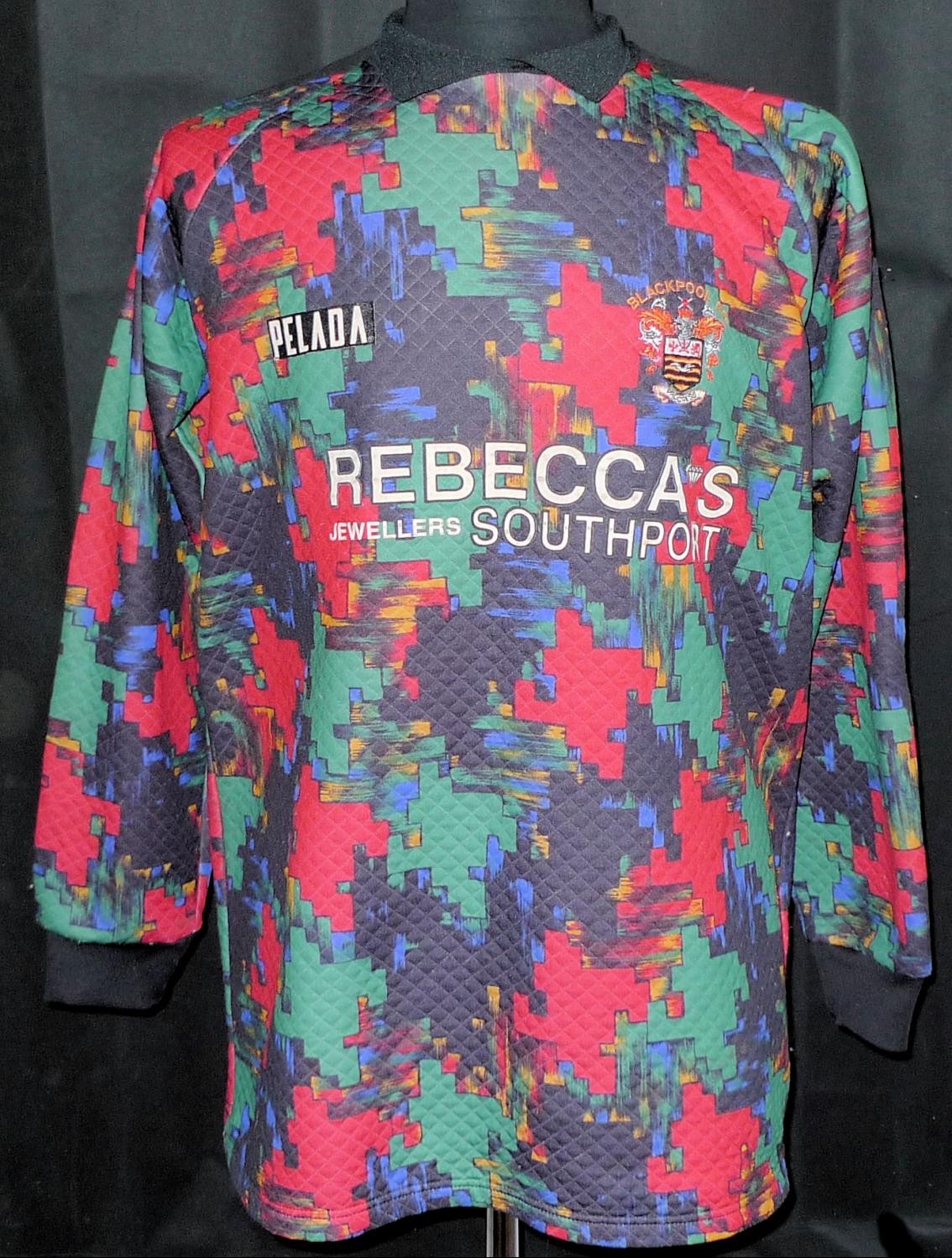 Blackpool 1994-95 GK 1 Kit