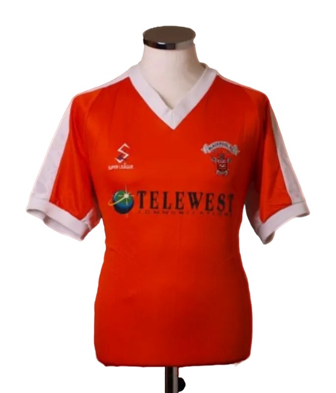 Blackpool 1999-00 Home Kit