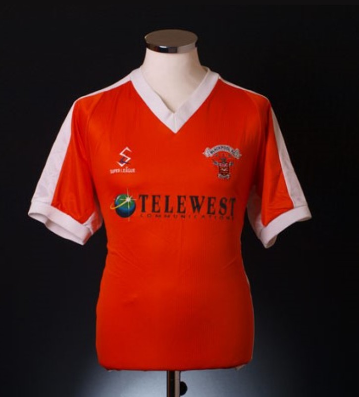 Blackpool 1999-00 Home Kit