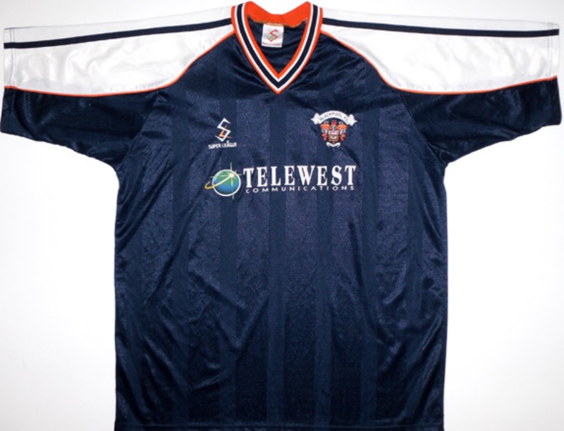 Blackpool 1999-00 Third Kit