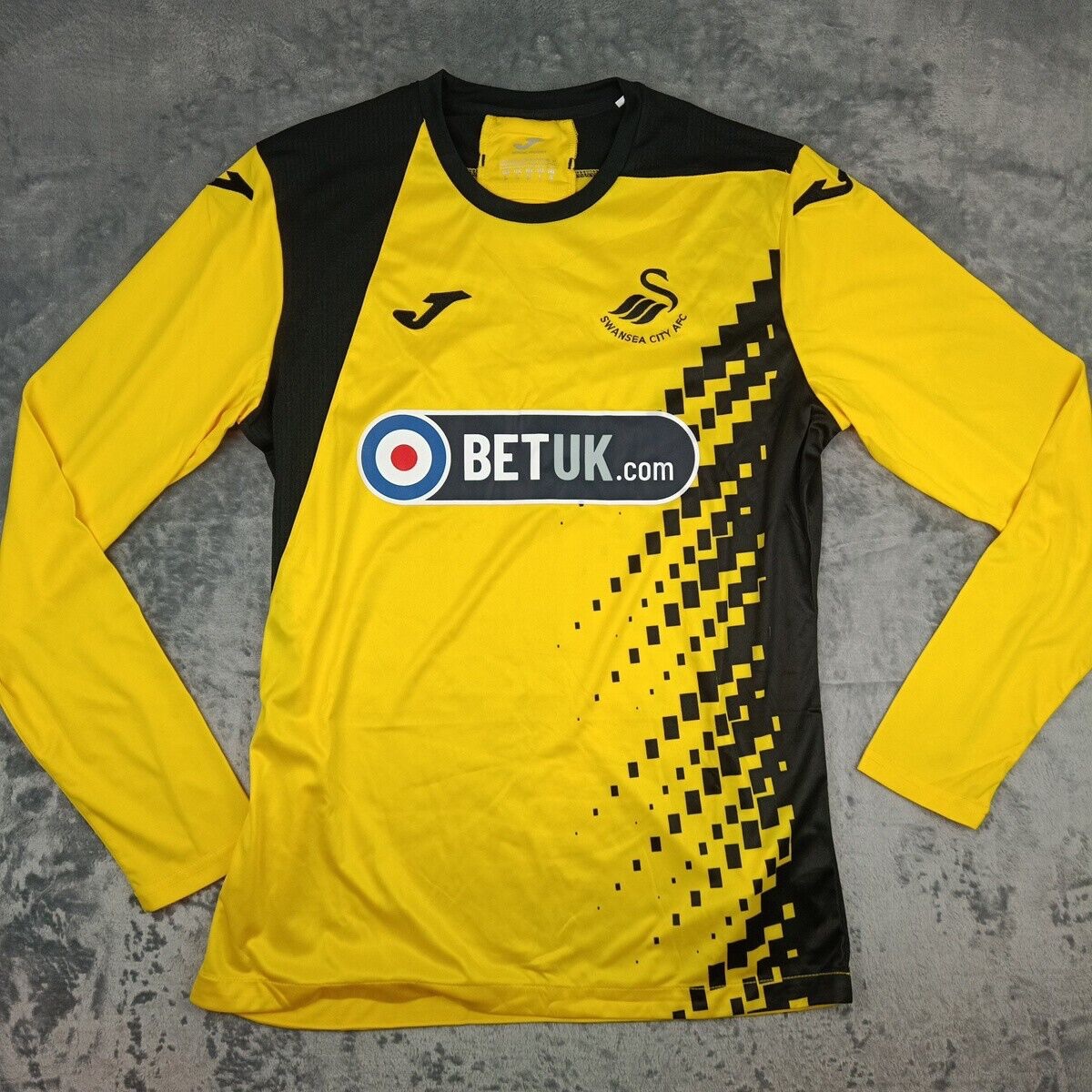 Swansea City 2018-19 GK Away Kit