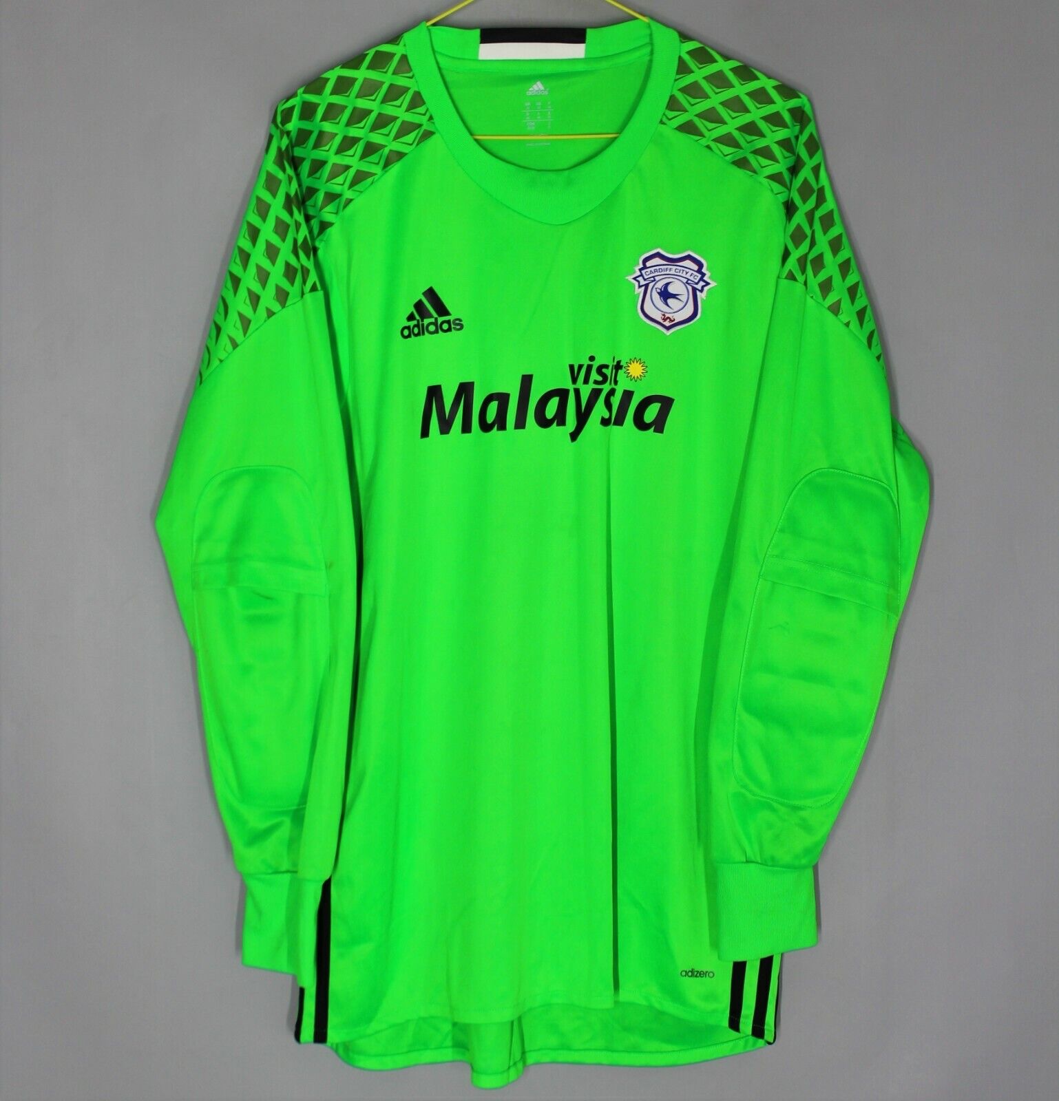 Cardiff City 2016-17 GK 2 Kit