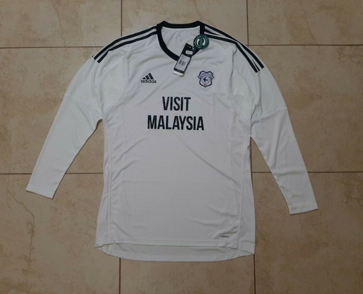 Cardiff City 2017-18 GK 2 Kit