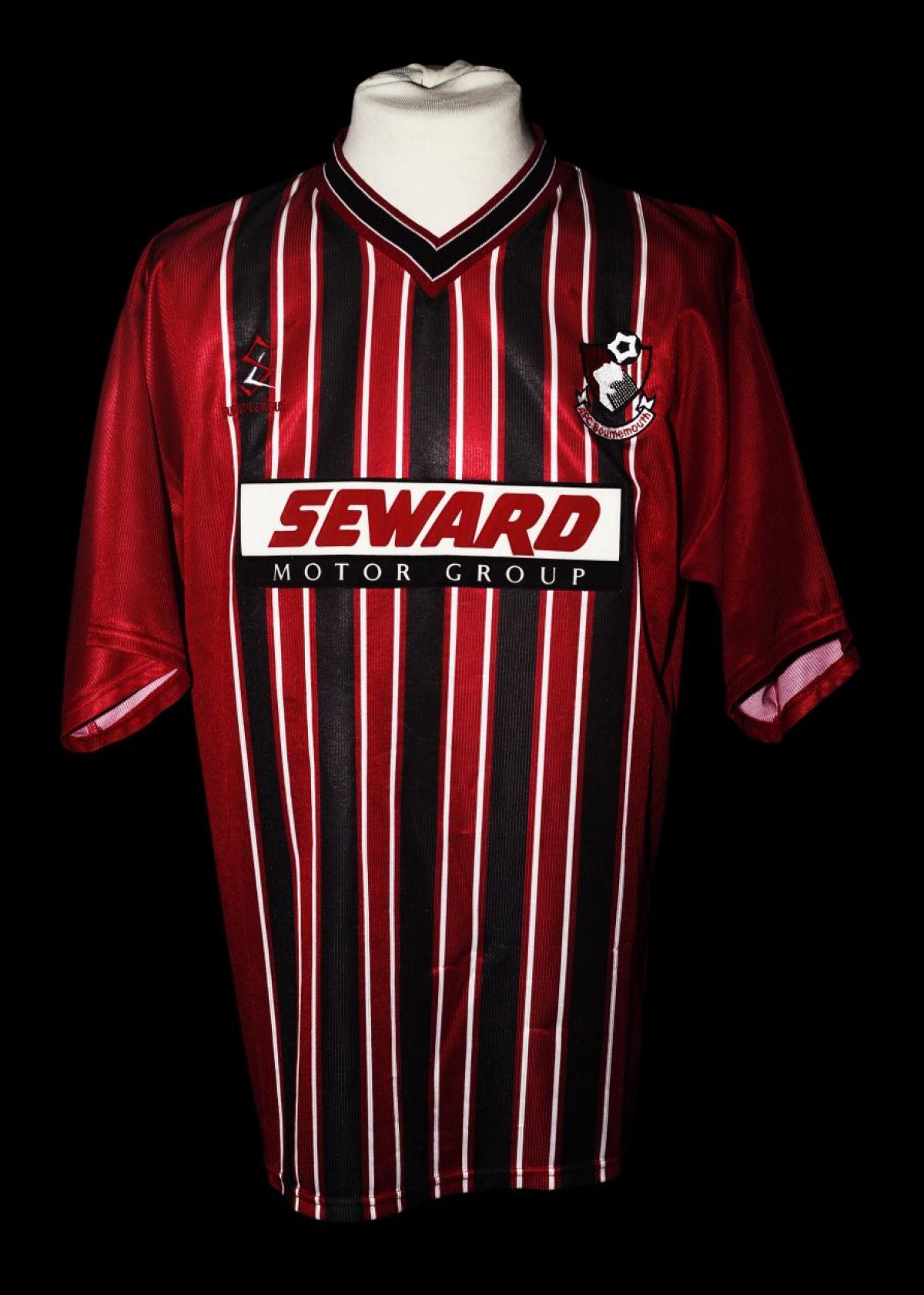 AFC Bournemouth 2000-01 Home Kit